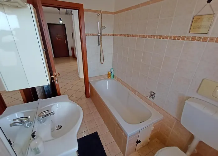 Degli Angioini 卡鲁尼亚玛丽娜