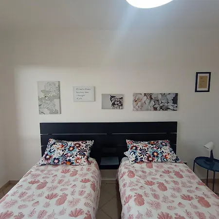 Apartment Degli Angioini *